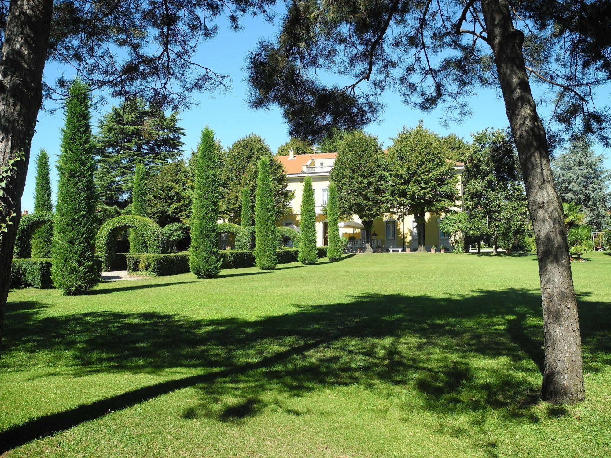 Villa Verganti Veronesi Inveruno Exteriör bild